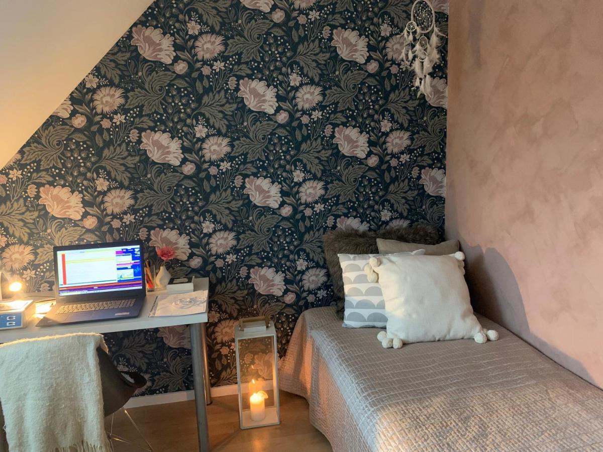 Hus I Lugnt Omrade, 15 Min Fran Oerebro Villa Vintrosa Екстериор снимка